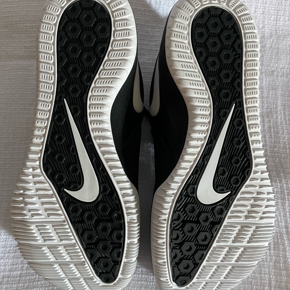 Nike Women's  Hyperface Volleyball Shoes with Black with White Swoosh - Picture 4 of 7